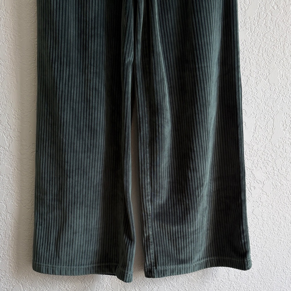 Fabletics Deep Green Ribbed Wide-Leg Pants - Picture 3 of 5